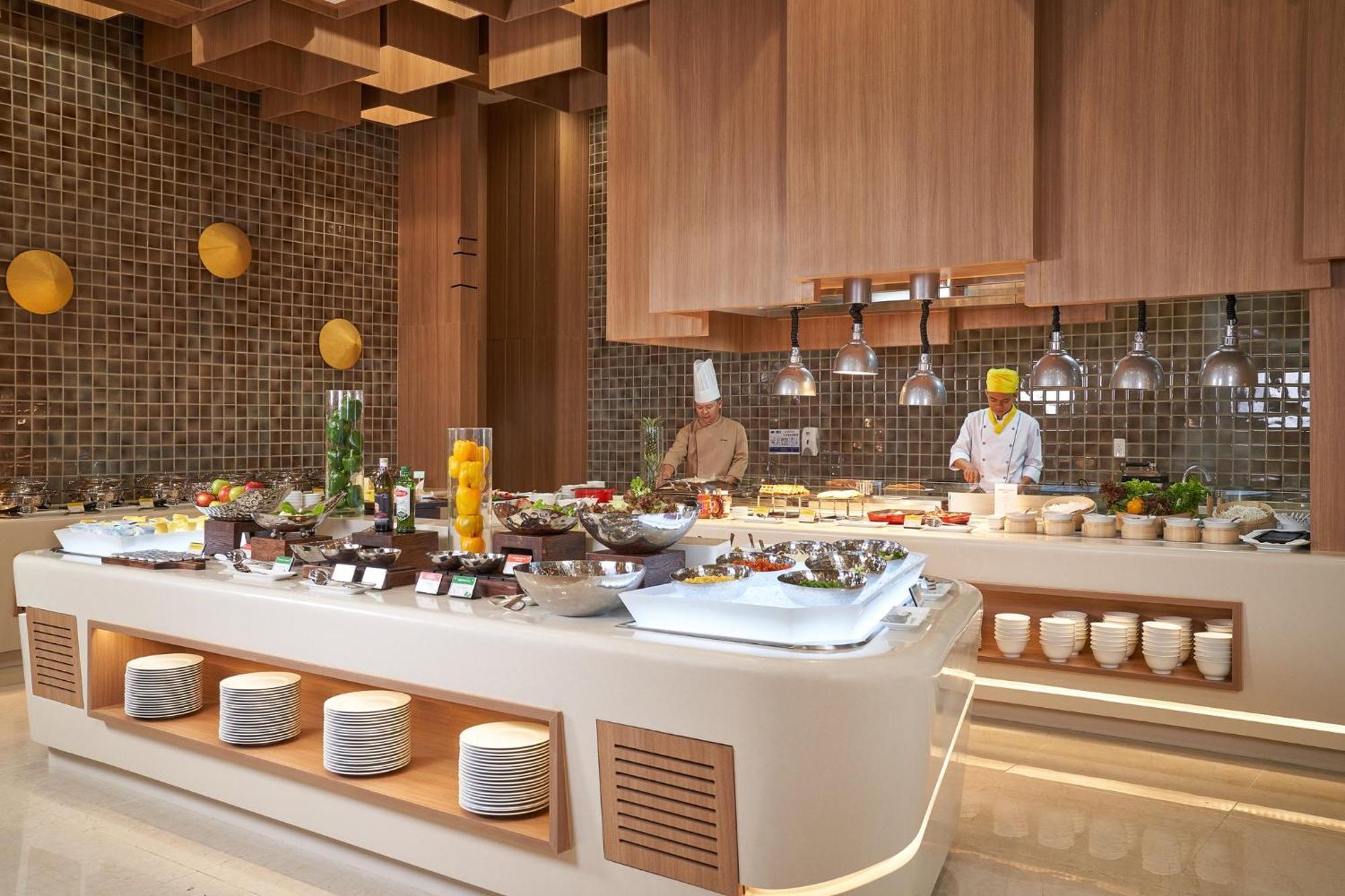 Holiday Inn & Suites Saigon Airport By Ihg Ho Chi Minh City Bagian luar foto