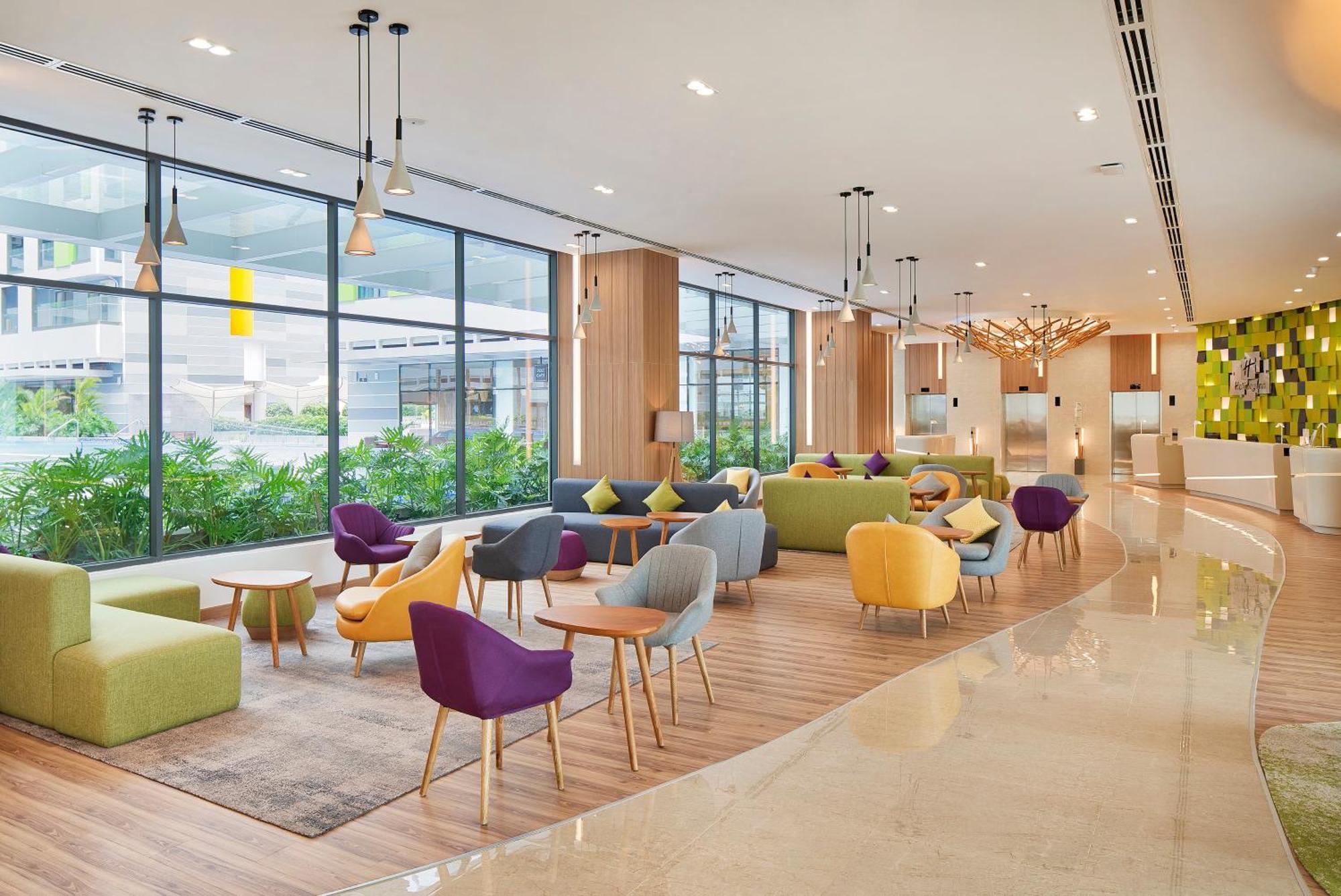 Holiday Inn & Suites Saigon Airport By Ihg Ho Chi Minh City Bagian luar foto