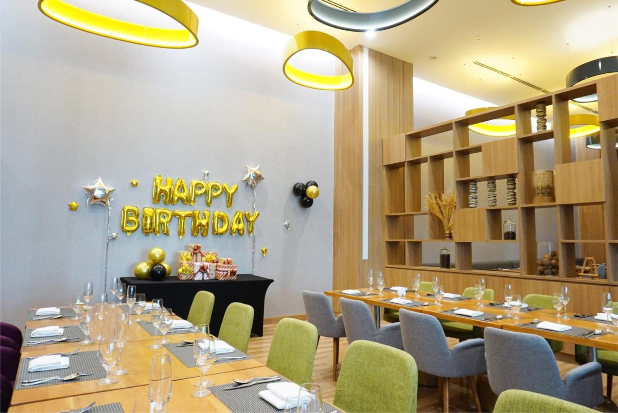 Holiday Inn & Suites Saigon Airport By Ihg Ho Chi Minh City Bagian luar foto